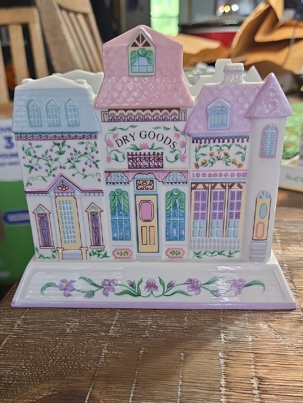 Lenox Pastel Pink and White Floral 'Dry Goods' Ceramic Napkin Holder